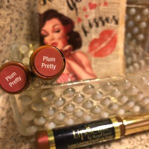 Plum Pretty Lipsense lip color - new & unopened